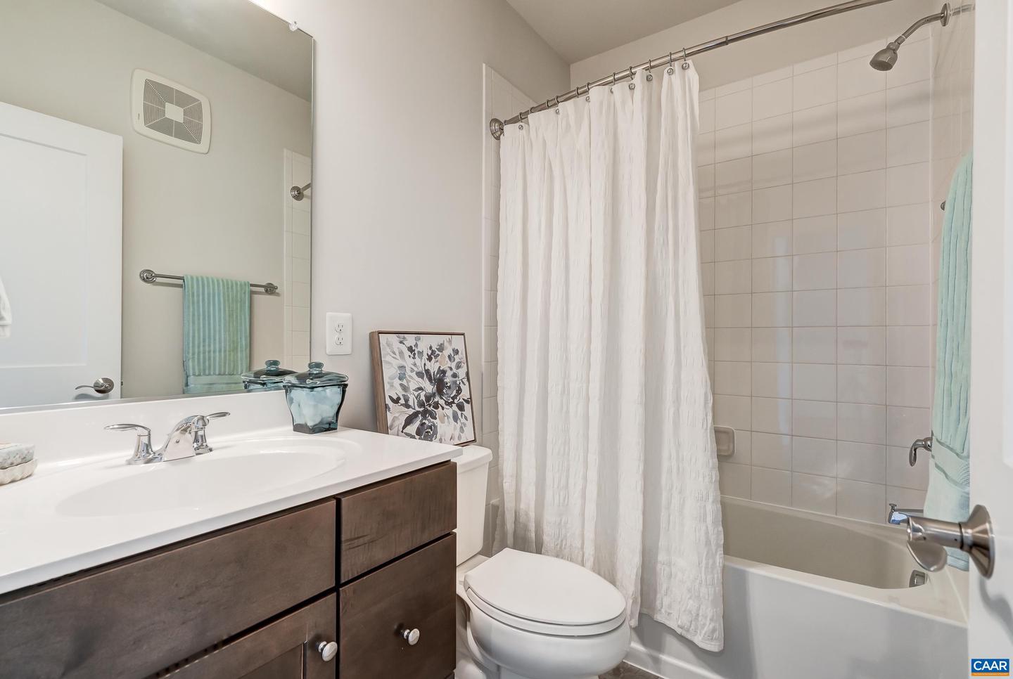 915 SALAMANDER ST #A, CHARLOTTESVILLE, Virginia 22911, 2 Bedrooms Bedrooms, ,2 BathroomsBathrooms,Residential,For sale,915 SALAMANDER ST #A,673259 MLS # 673259 915 SALAMANDER ST #A, CHARLOTTESVILLE, Virginia 22911, 2 Bedrooms Bedrooms, ,2 BathroomsBathrooms,Residential,For sale,915 SALAMANDER ST #A,673259 MLS # 673259