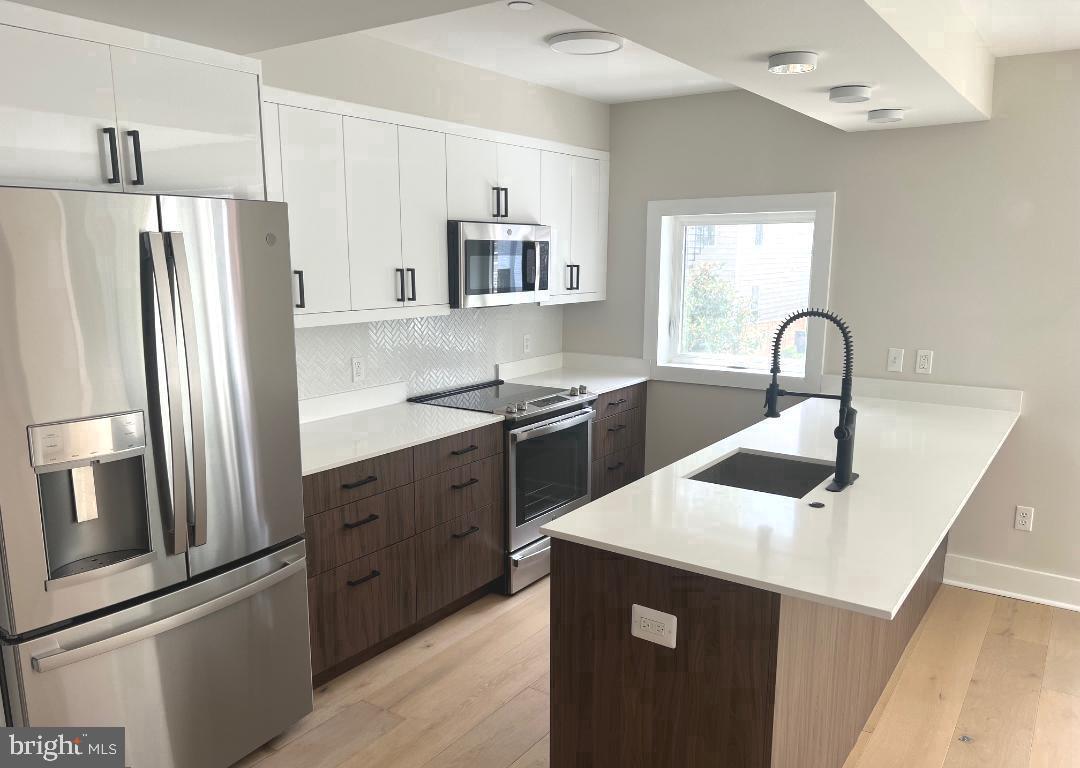 919 12TH ST NE #A201, WASHINGTON, District Of Columbia 20002, 1 Bedroom Bedrooms, ,1 BathroomBathrooms,Residential,For sale,919 12TH ST NE #A201,DCDC2246028 MLS # DCDC2246028