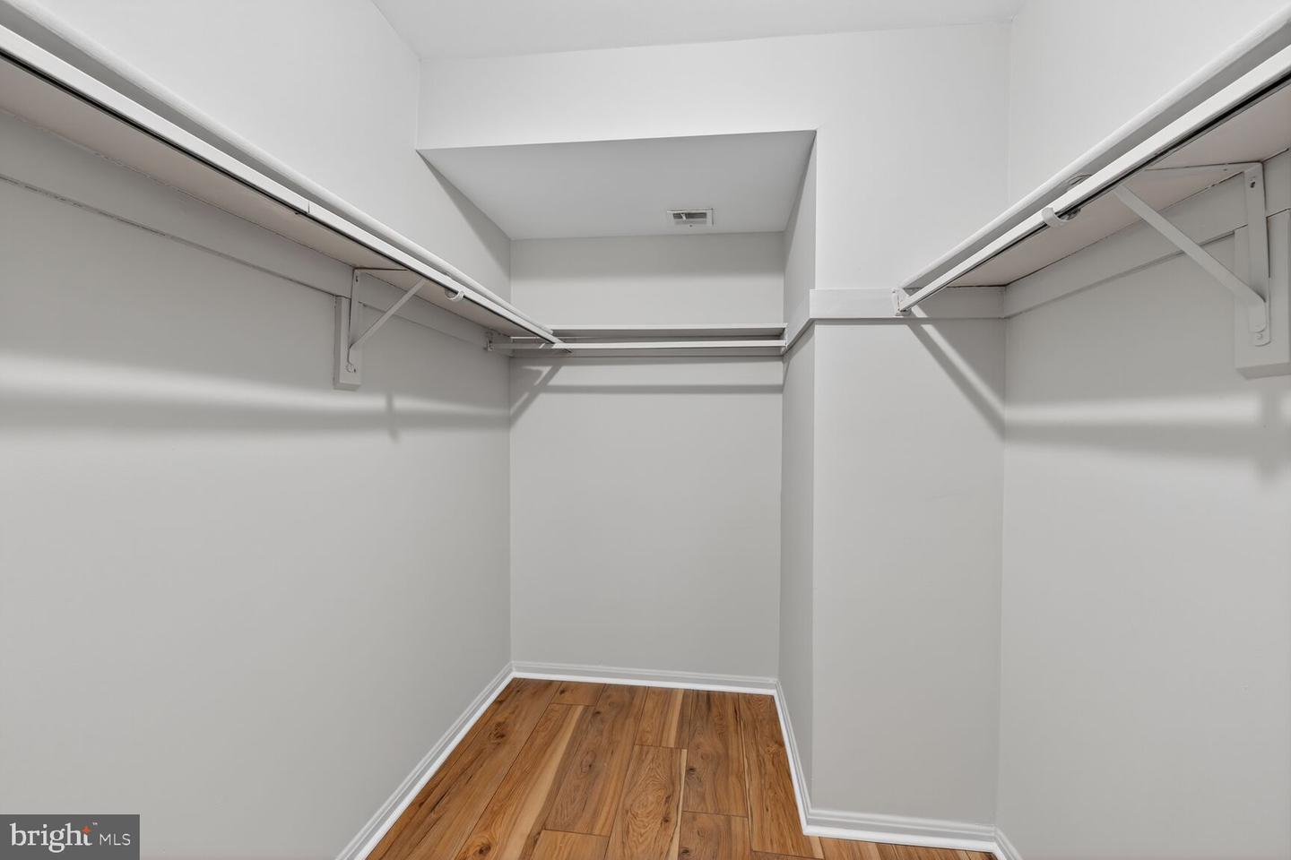 3446 SUMMIT CT NE #3446, WASHINGTON, District Of Columbia 20018, 2 Bedrooms Bedrooms, 3 Rooms Rooms,1 BathroomBathrooms,Residential,For sale,3446 SUMMIT CT NE #3446,DCDC2246190 MLS # DCDC2246190