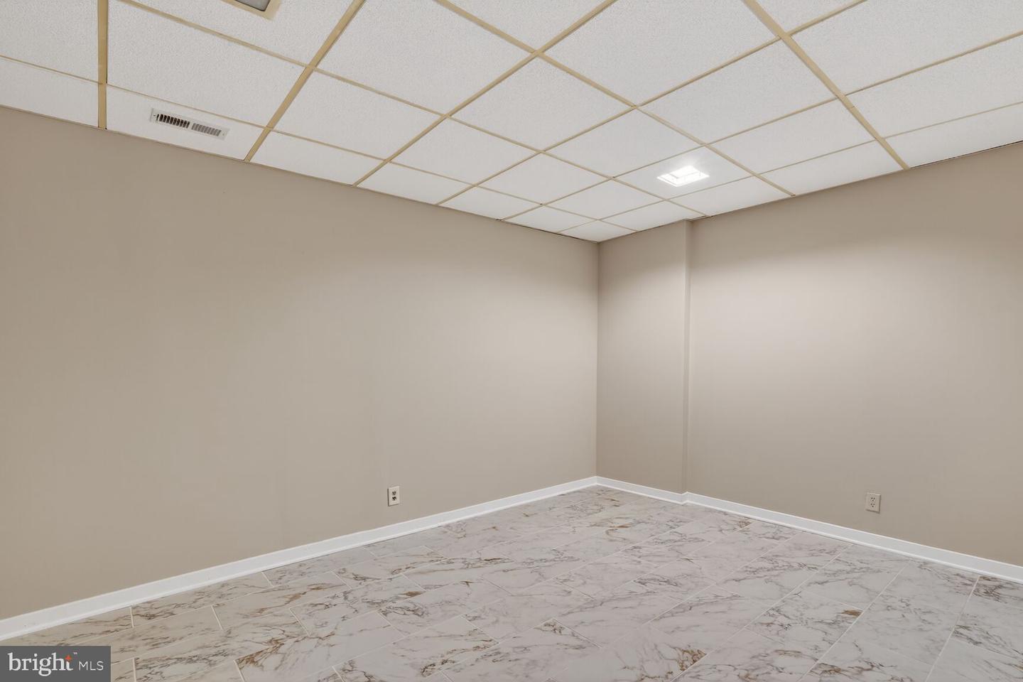 3446 SUMMIT CT NE #3446, WASHINGTON, District Of Columbia 20018, 2 Bedrooms Bedrooms, 3 Rooms Rooms,1 BathroomBathrooms,Residential,For sale,3446 SUMMIT CT NE #3446,DCDC2246190 MLS # DCDC2246190