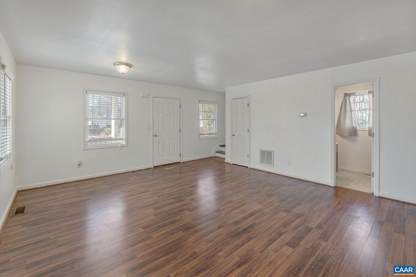 354 NW 10 1/2 ST, CHARLOTTESVILLE, Virginia 22903, 3 Bedrooms Bedrooms, ,2 BathroomsBathrooms,Residential,For sale,354 NW 10 1/2 ST,673269 MLS # 673269