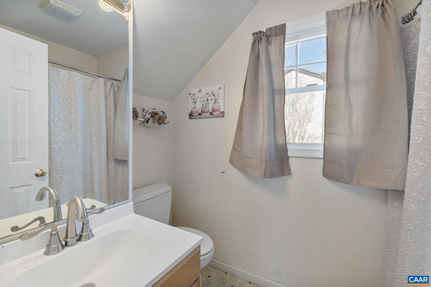 354 NW 10 1/2 ST, CHARLOTTESVILLE, Virginia 22903, 3 Bedrooms Bedrooms, ,2 BathroomsBathrooms,Residential,For sale,354 NW 10 1/2 ST,673269 MLS # 673269