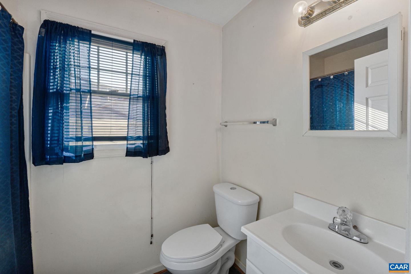 354 NW 10 1/2 ST, CHARLOTTESVILLE, Virginia 22903, 3 Bedrooms Bedrooms, ,2 BathroomsBathrooms,Residential,For sale,354 NW 10 1/2 ST,673269 MLS # 673269