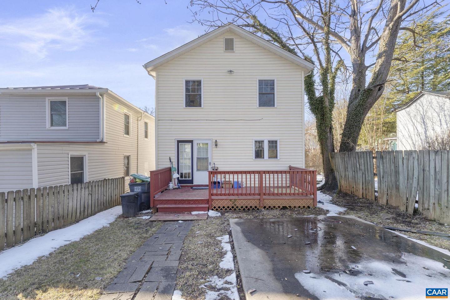 354 NW 10 1/2 ST, CHARLOTTESVILLE, Virginia 22903, 3 Bedrooms Bedrooms, ,2 BathroomsBathrooms,Residential,For sale,354 NW 10 1/2 ST,673269 MLS # 673269