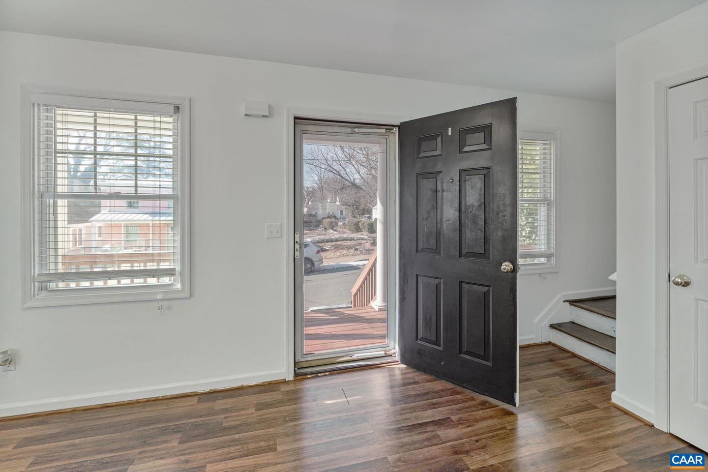 354 NW 10 1/2 ST, CHARLOTTESVILLE, Virginia 22903, 3 Bedrooms Bedrooms, ,2 BathroomsBathrooms,Residential,For sale,354 NW 10 1/2 ST,673269 MLS # 673269