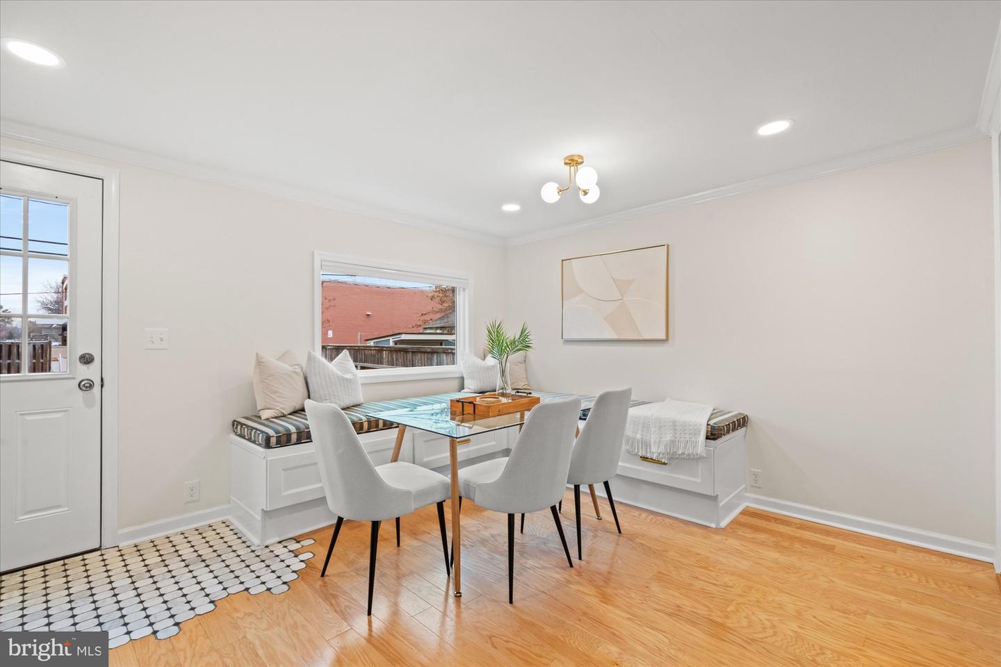 546 E NELSON AVE, ALEXANDRIA, Virginia 22301, 2 Bedrooms Bedrooms, ,2 BathroomsBathrooms,Residential,For sale,546 E NELSON AVE,VAAX2054174 MLS # VAAX2054174