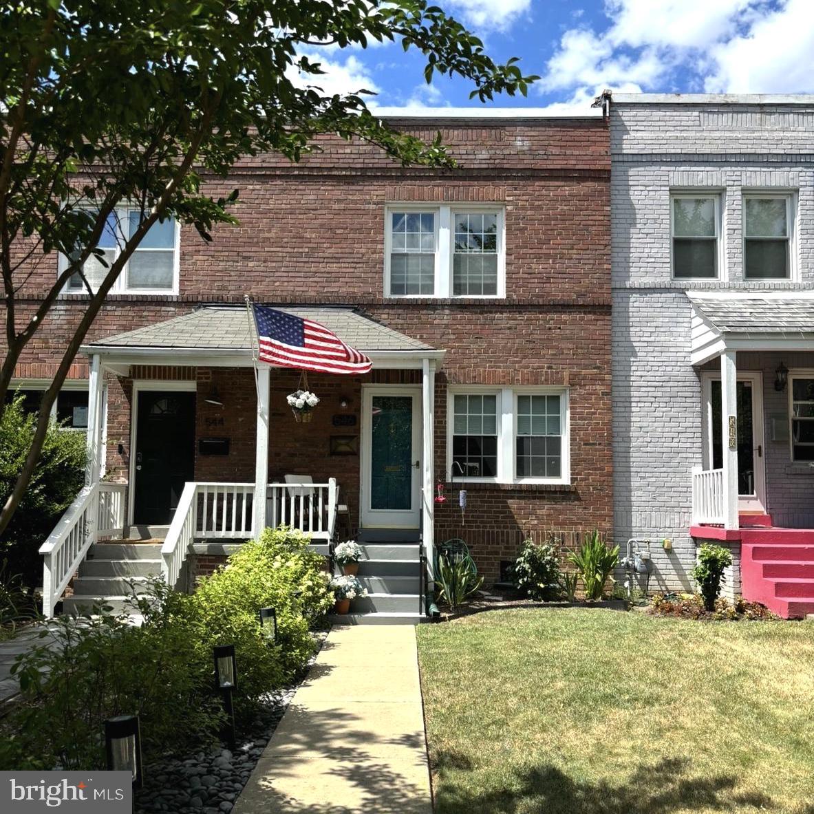 546 E NELSON AVE, ALEXANDRIA, Virginia 22301, 2 Bedrooms Bedrooms, ,2 BathroomsBathrooms,Residential,For sale,546 E NELSON AVE,VAAX2054174 MLS # VAAX2054174