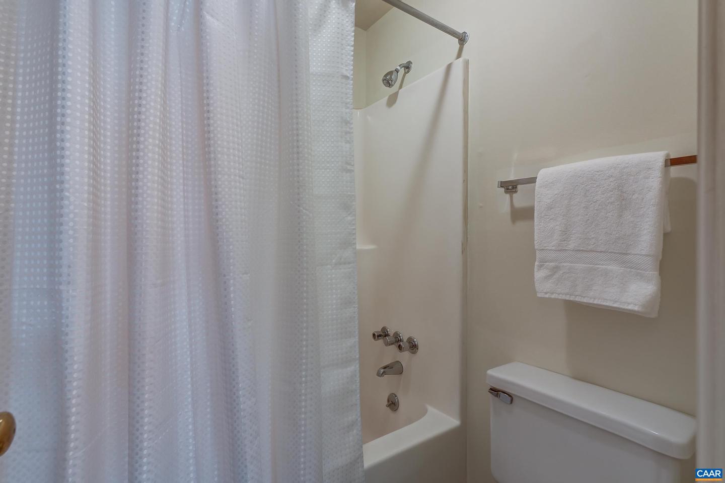 306 HARVEST DR, CHARLOTTESVILLE, Virginia 22903, 3 Bedrooms Bedrooms, ,2 BathroomsBathrooms,Residential,For sale,306 HARVEST DR,673275 MLS # 673275