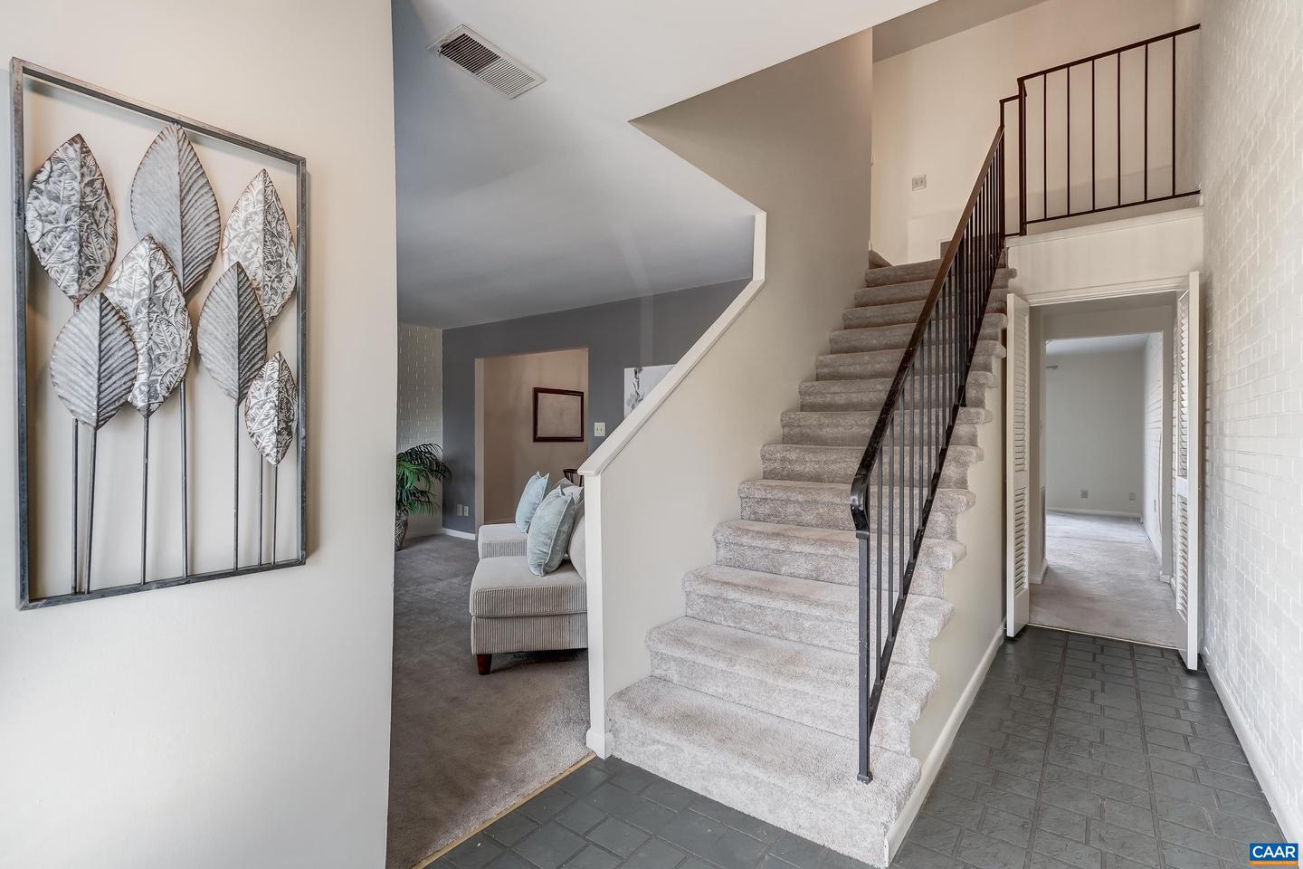 306 HARVEST DR, CHARLOTTESVILLE, Virginia 22903, 3 Bedrooms Bedrooms, ,2 BathroomsBathrooms,Residential,For sale,306 HARVEST DR,673275 MLS # 673275