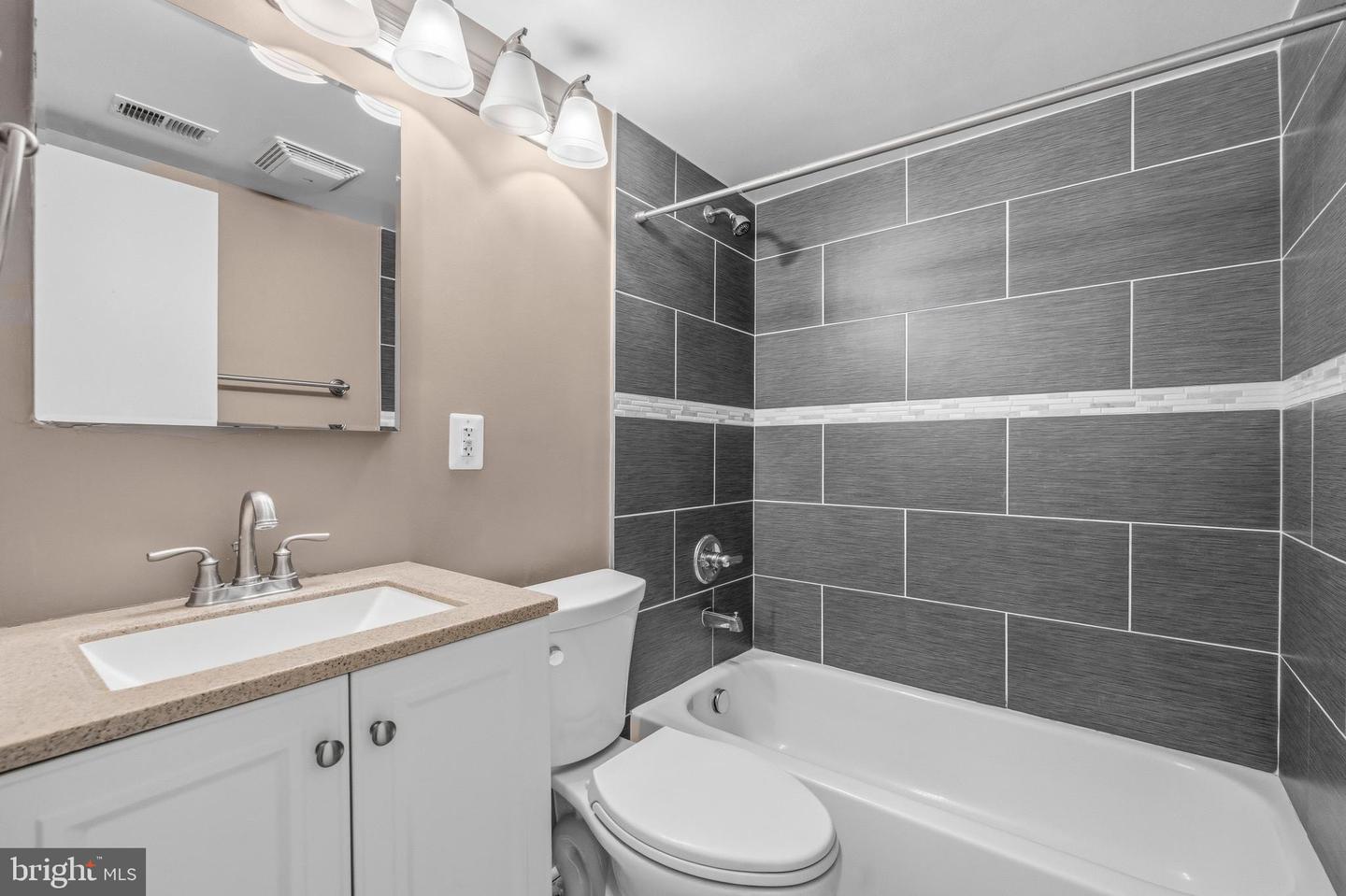 3902 14TH ST NW #321, WASHINGTON, District Of Columbia 20011, 1 Bedroom Bedrooms, 3 Rooms Rooms,1 BathroomBathrooms,Residential,For sale,3902 14TH ST NW #321,DCDC2246234 MLS # DCDC2246234