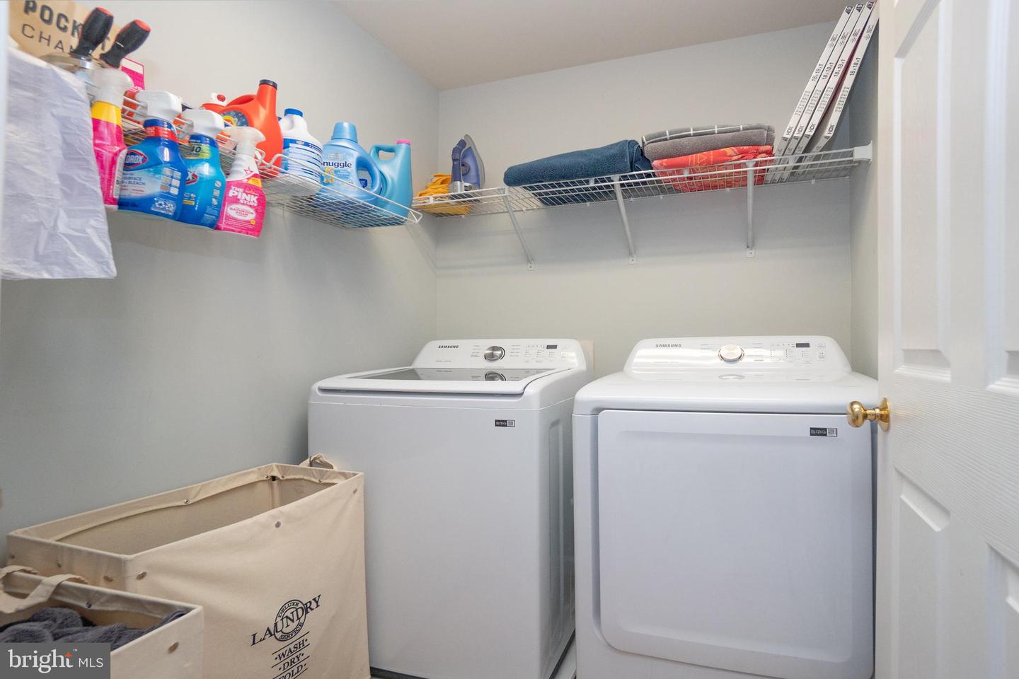 5603 WHEELWRIGHT WAY, HAYMARKET, Virginia 20169, 3 Bedrooms Bedrooms, ,3 BathroomsBathrooms,Residential,For sale,5603 WHEELWRIGHT WAY,VAPW2112486 MLS # VAPW2112486 5603 WHEELWRIGHT WAY, HAYMARKET, Virginia 20169, 3 Bedrooms Bedrooms, ,3 BathroomsBathrooms,Residential,For sale,5603 WHEELWRIGHT WAY,VAPW2112486 MLS # VAPW2112486