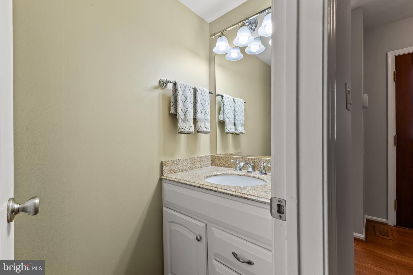 5759 HERITAGE HILL DR, ALEXANDRIA, Virginia 22310, 3 Bedrooms Bedrooms, ,2 BathroomsBathrooms,Residential,For sale,5759 HERITAGE HILL DR,VAFX2291130 MLS # VAFX2291130