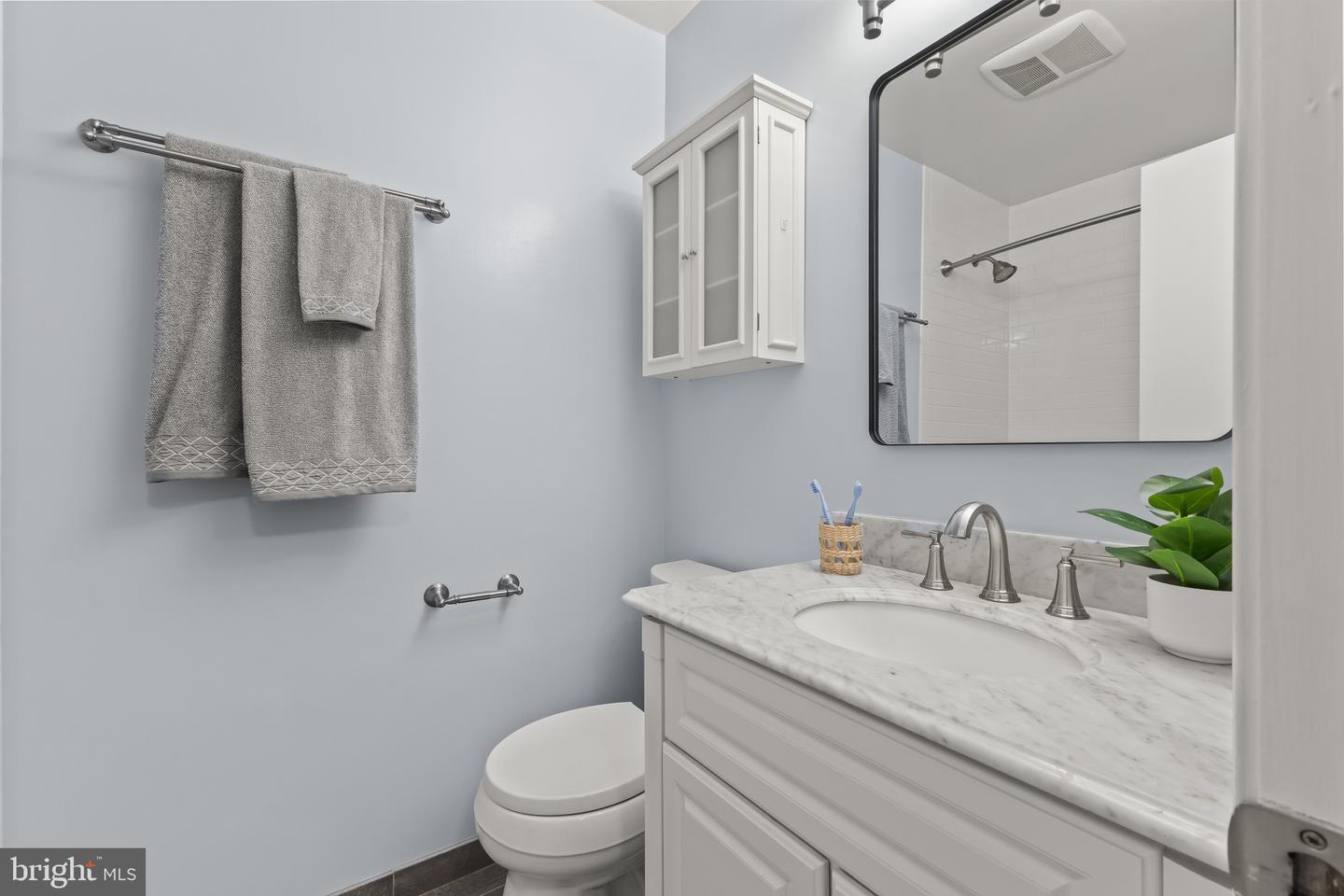 5759 HERITAGE HILL DR, ALEXANDRIA, Virginia 22310, 3 Bedrooms Bedrooms, ,2 BathroomsBathrooms,Residential,For sale,5759 HERITAGE HILL DR,VAFX2291130 MLS # VAFX2291130