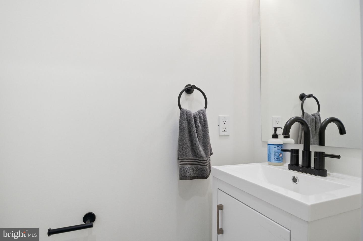 1621 LYMAN PL NE, WASHINGTON, District Of Columbia 20002, 3 Bedrooms Bedrooms, ,2 BathroomsBathrooms,Residential,For sale,1621 LYMAN PL NE,DCDC2246266 MLS # DCDC2246266