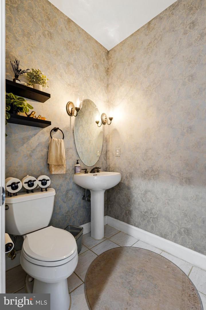 3303 LAUREN OAKS CT, OAK HILL, Virginia 20171, 4 Bedrooms Bedrooms, 20 Rooms Rooms,4 BathroomsBathrooms,Residential,For sale,3303 LAUREN OAKS CT,VAFX2291186 MLS # VAFX2291186