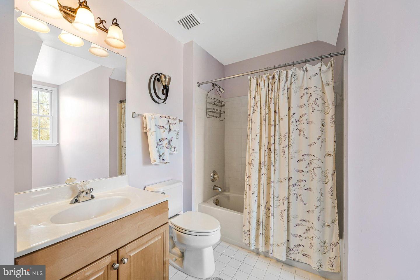 3303 LAUREN OAKS CT, OAK HILL, Virginia 20171, 4 Bedrooms Bedrooms, 20 Rooms Rooms,4 BathroomsBathrooms,Residential,For sale,3303 LAUREN OAKS CT,VAFX2291186 MLS # VAFX2291186