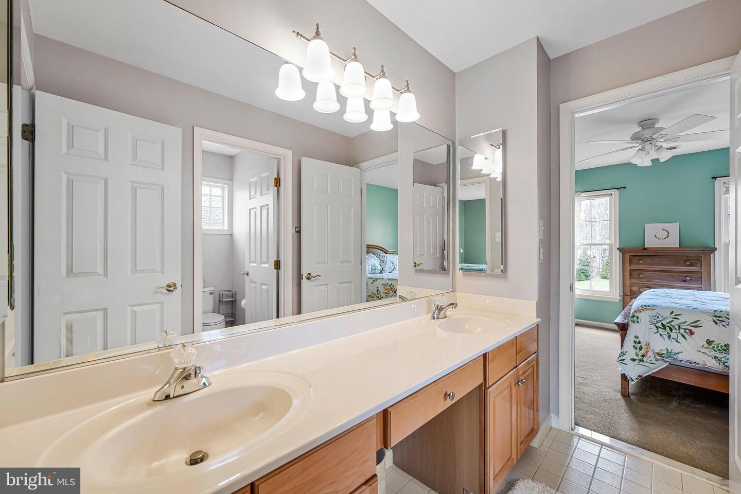 3303 LAUREN OAKS CT, OAK HILL, Virginia 20171, 4 Bedrooms Bedrooms, 20 Rooms Rooms,4 BathroomsBathrooms,Residential,For sale,3303 LAUREN OAKS CT,VAFX2291186 MLS # VAFX2291186