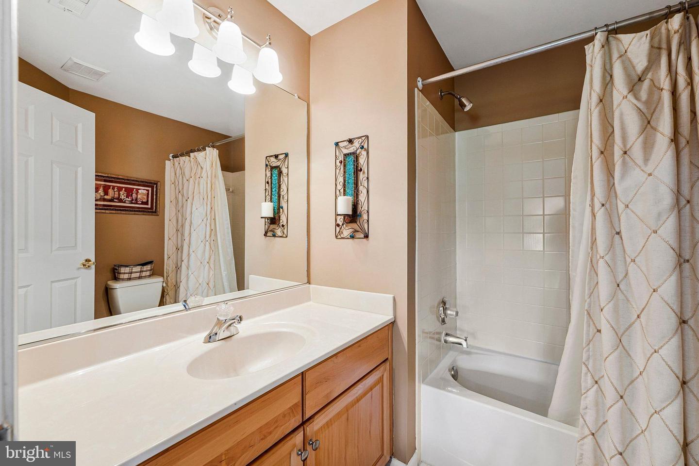 3303 LAUREN OAKS CT, OAK HILL, Virginia 20171, 4 Bedrooms Bedrooms, 20 Rooms Rooms,4 BathroomsBathrooms,Residential,For sale,3303 LAUREN OAKS CT,VAFX2291186 MLS # VAFX2291186