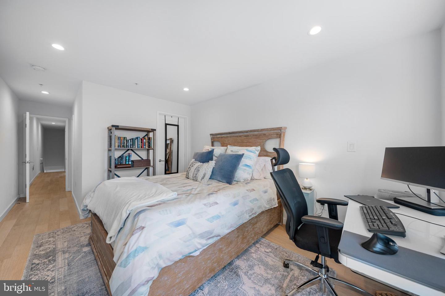 731 FAIRMONT ST NW #2, WASHINGTON, District Of Columbia 20001, 3 Bedrooms Bedrooms, 5 Rooms Rooms,3 BathroomsBathrooms,Residential,For sale,731 FAIRMONT ST NW #2,DCDC2246328 MLS # DCDC2246328