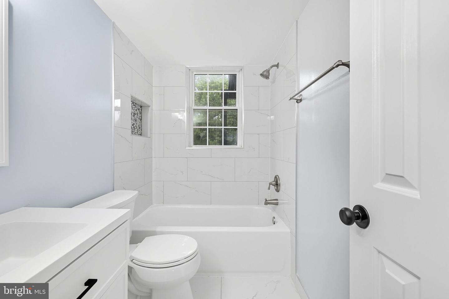 2856 S BUCHANAN ST #B1, ARLINGTON, Virginia 22206, 2 Bedrooms Bedrooms, 7 Rooms Rooms,1 BathroomBathrooms,Residential,For sale,2856 S BUCHANAN ST #B1,VAAR2068942 MLS # VAAR2068942