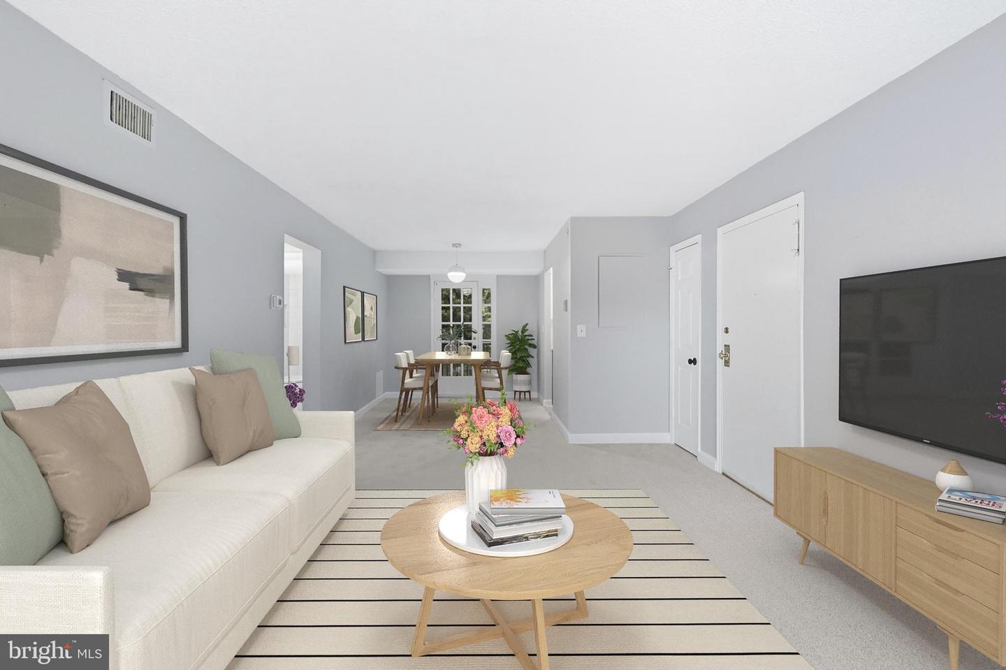 2856 S BUCHANAN ST #B1, ARLINGTON, Virginia 22206, 2 Bedrooms Bedrooms, 7 Rooms Rooms,1 BathroomBathrooms,Residential,For sale,2856 S BUCHANAN ST #B1,VAAR2068942 MLS # VAAR2068942