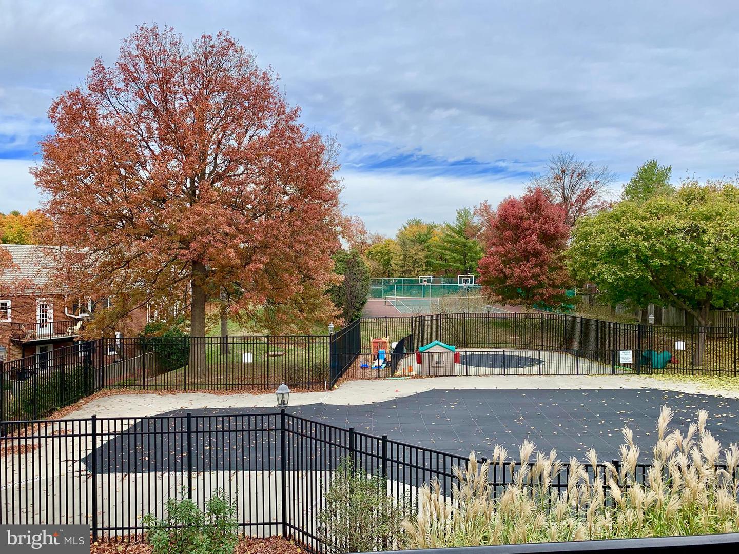 2856 S BUCHANAN ST #B1, ARLINGTON, Virginia 22206, 2 Bedrooms Bedrooms, 7 Rooms Rooms,1 BathroomBathrooms,Residential,For sale,2856 S BUCHANAN ST #B1,VAAR2068942 MLS # VAAR2068942