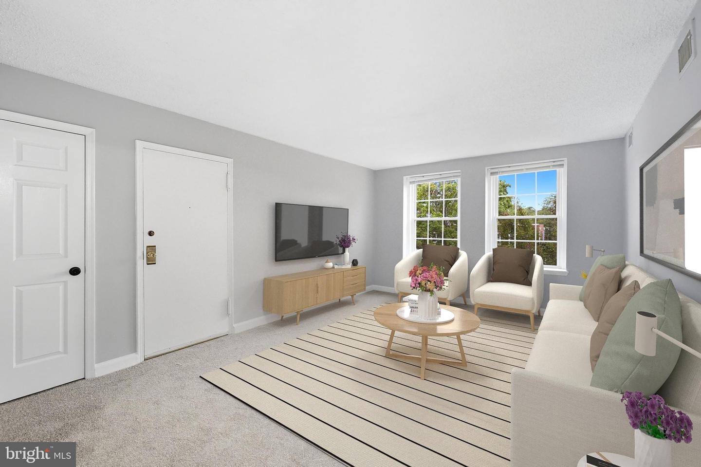 2856 S BUCHANAN ST #B1, ARLINGTON, Virginia 22206, 2 Bedrooms Bedrooms, 7 Rooms Rooms,1 BathroomBathrooms,Residential,For sale,2856 S BUCHANAN ST #B1,VAAR2068942 MLS # VAAR2068942