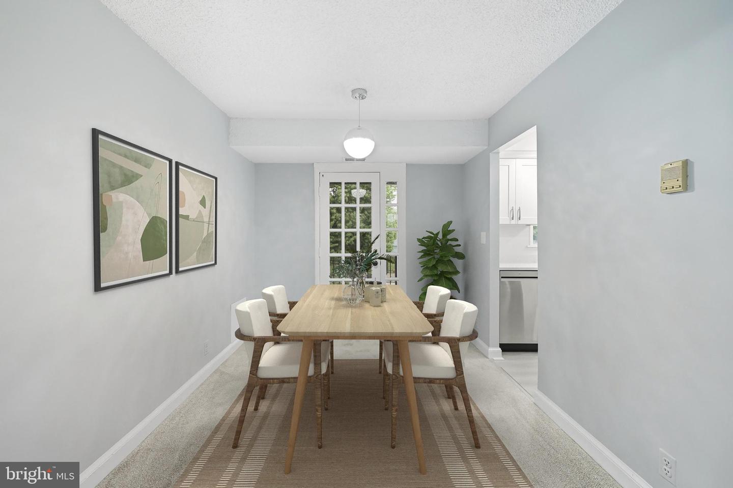 2856 S BUCHANAN ST #B1, ARLINGTON, Virginia 22206, 2 Bedrooms Bedrooms, 7 Rooms Rooms,1 BathroomBathrooms,Residential,For sale,2856 S BUCHANAN ST #B1,VAAR2068942 MLS # VAAR2068942