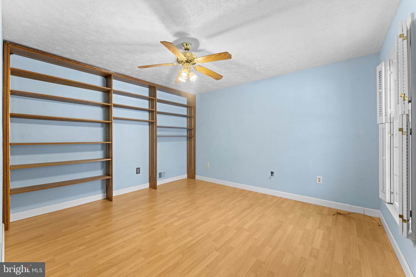 5504 TEAK CT, ALEXANDRIA, Virginia 22309, 4 Bedrooms Bedrooms, ,3 BathroomsBathrooms,Residential,For sale,5504 TEAK CT,VAFX2291242 MLS # VAFX2291242