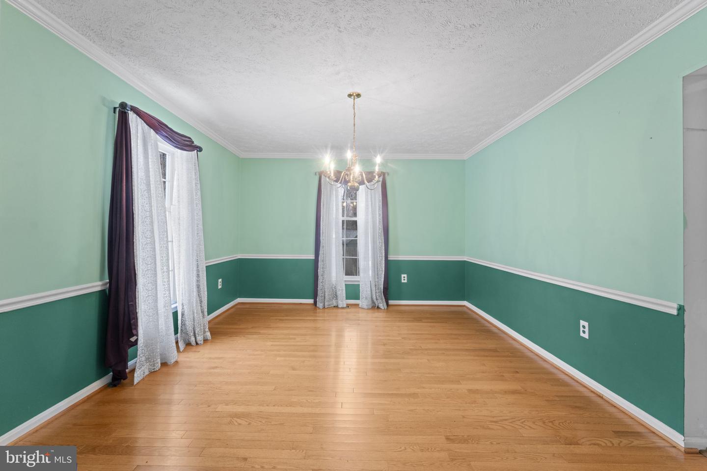 5504 TEAK CT, ALEXANDRIA, Virginia 22309, 4 Bedrooms Bedrooms, ,3 BathroomsBathrooms,Residential,For sale,5504 TEAK CT,VAFX2291242 MLS # VAFX2291242