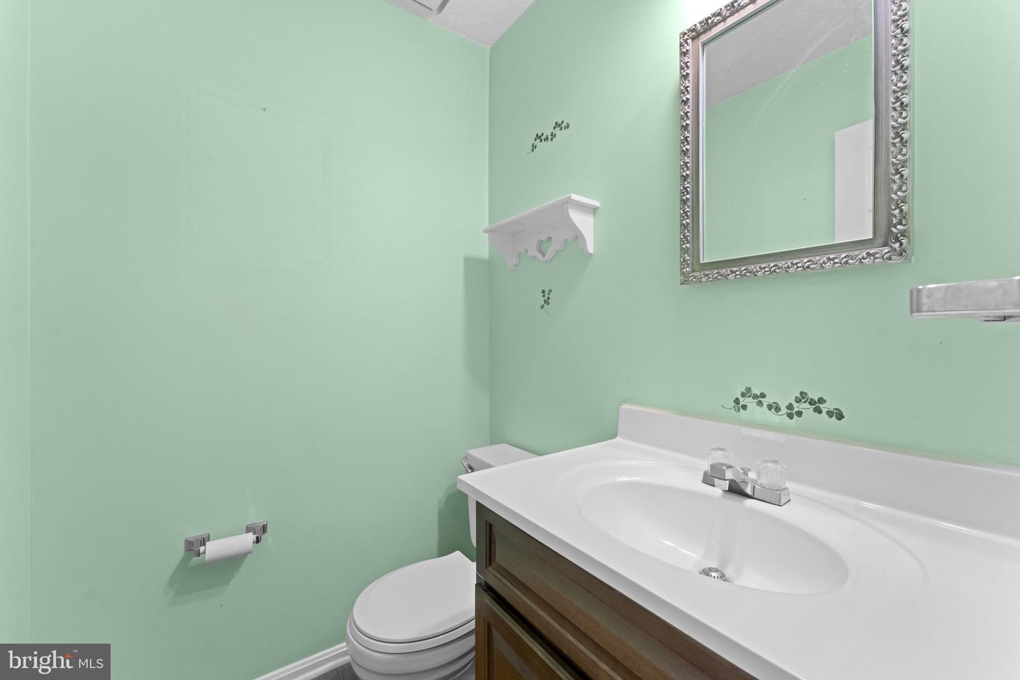 5504 TEAK CT, ALEXANDRIA, Virginia 22309, 4 Bedrooms Bedrooms, ,3 BathroomsBathrooms,Residential,For sale,5504 TEAK CT,VAFX2291242 MLS # VAFX2291242