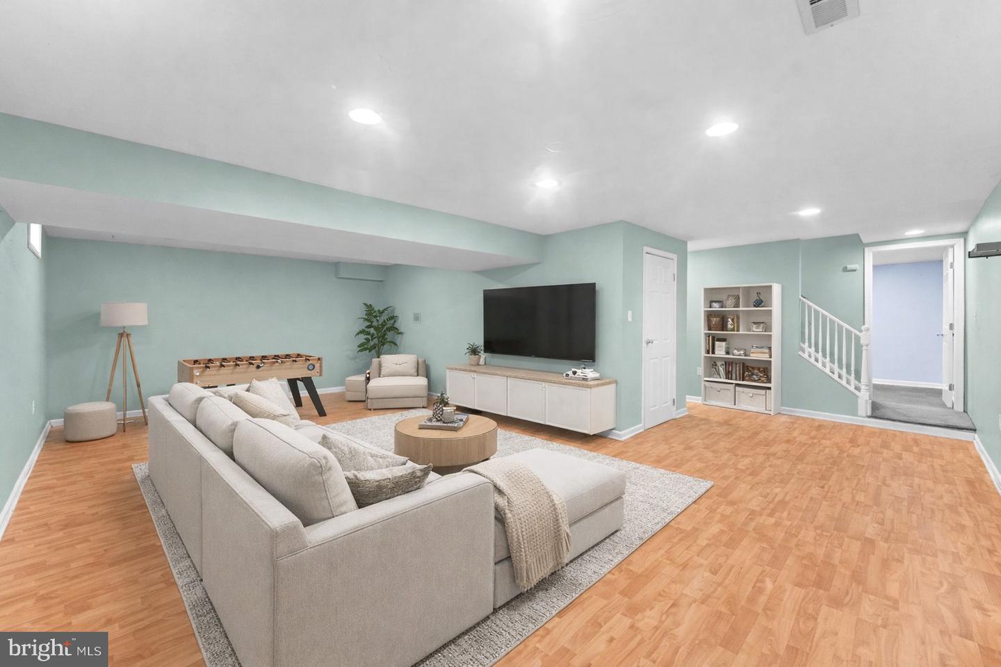 5504 TEAK CT, ALEXANDRIA, Virginia 22309, 4 Bedrooms Bedrooms, ,3 BathroomsBathrooms,Residential,For sale,5504 TEAK CT,VAFX2291242 MLS # VAFX2291242