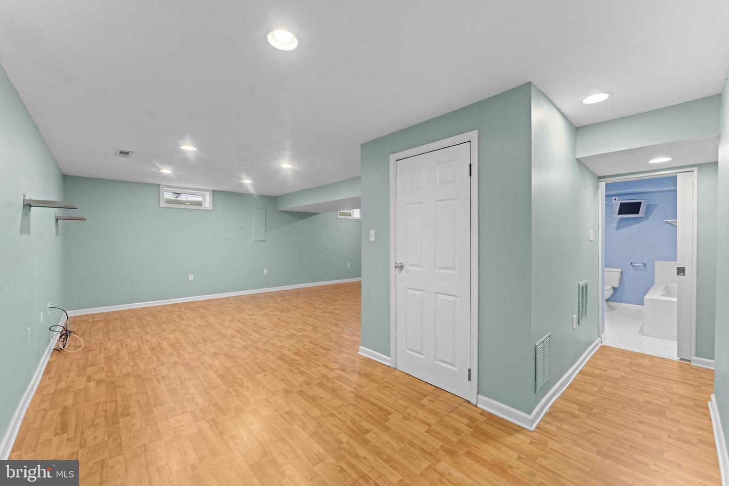 5504 TEAK CT, ALEXANDRIA, Virginia 22309, 4 Bedrooms Bedrooms, ,3 BathroomsBathrooms,Residential,For sale,5504 TEAK CT,VAFX2291242 MLS # VAFX2291242