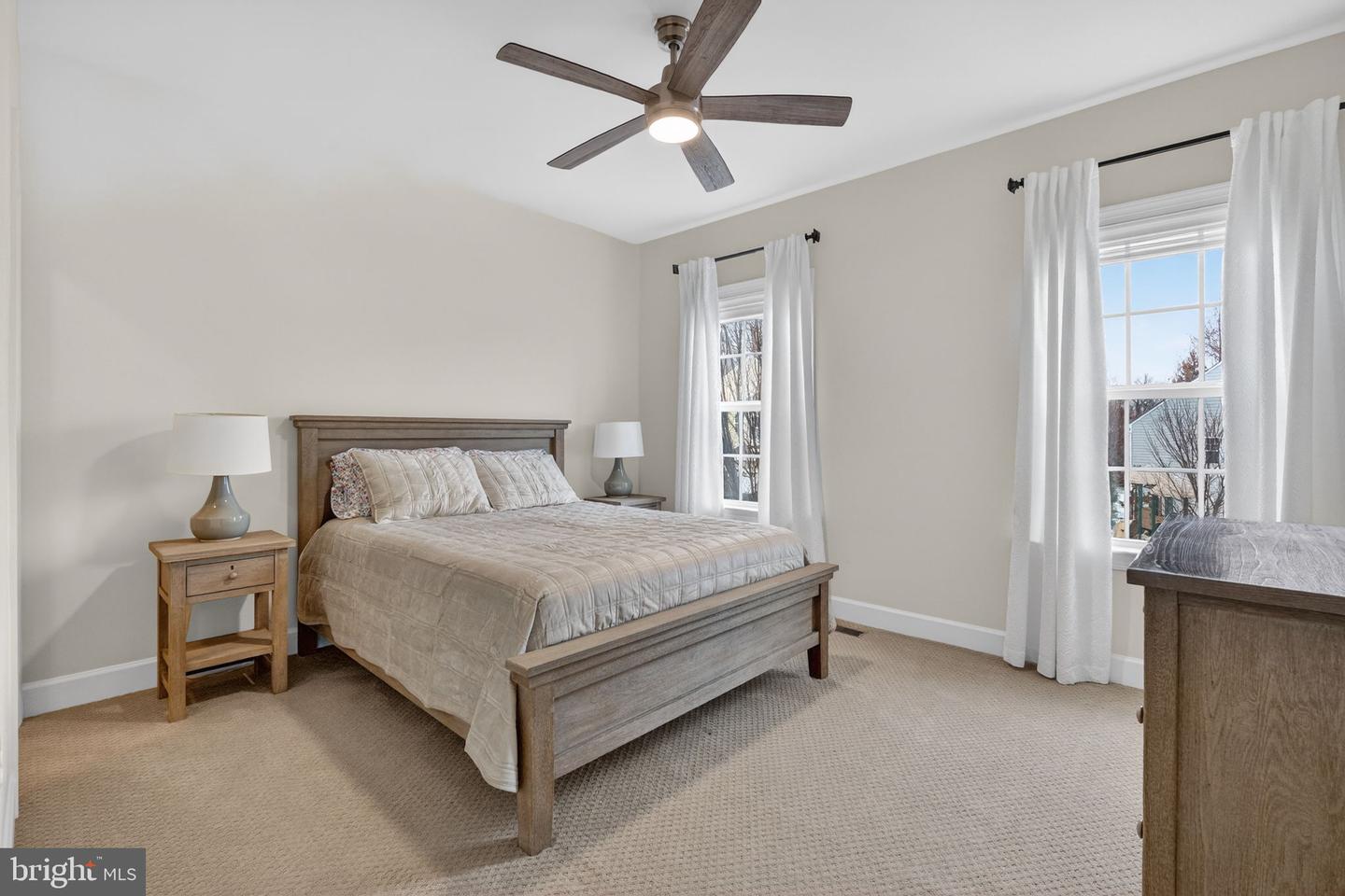 6628 JESSAMINE LN, ANNANDALE, Virginia 22003, 5 Bedrooms Bedrooms, ,4 BathroomsBathrooms,Residential,For sale,6628 JESSAMINE LN,VAFX2291304 MLS # VAFX2291304