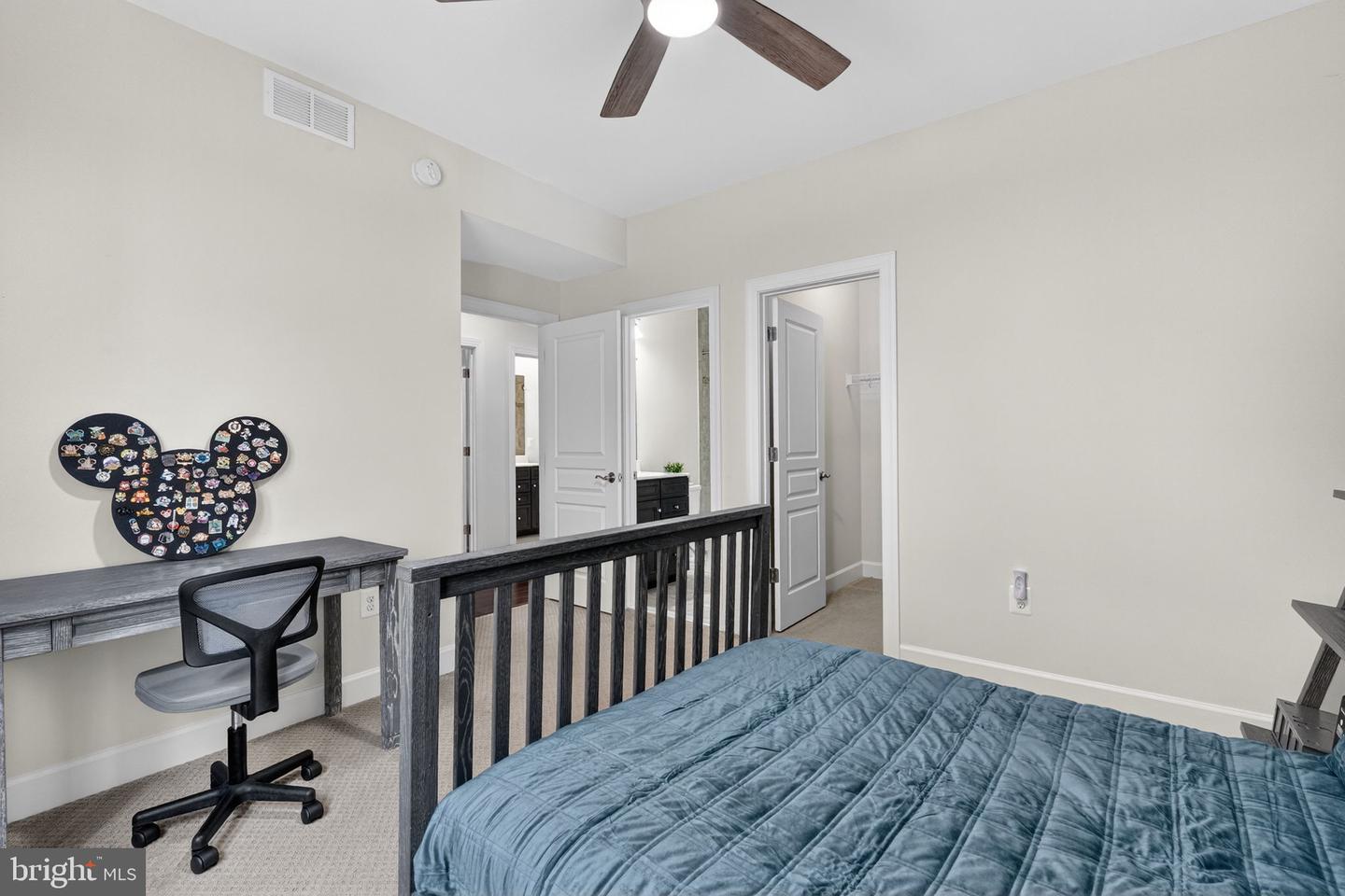 6628 JESSAMINE LN, ANNANDALE, Virginia 22003, 5 Bedrooms Bedrooms, ,4 BathroomsBathrooms,Residential,For sale,6628 JESSAMINE LN,VAFX2291304 MLS # VAFX2291304