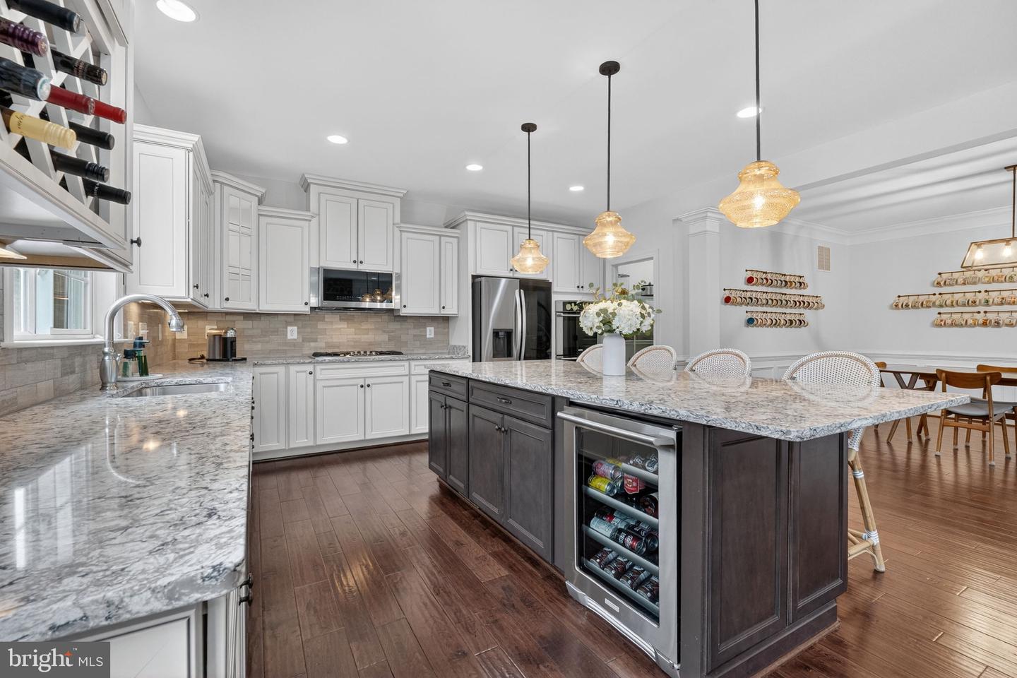 6628 JESSAMINE LN, ANNANDALE, Virginia 22003, 5 Bedrooms Bedrooms, ,4 BathroomsBathrooms,Residential,For sale,6628 JESSAMINE LN,VAFX2291304 MLS # VAFX2291304