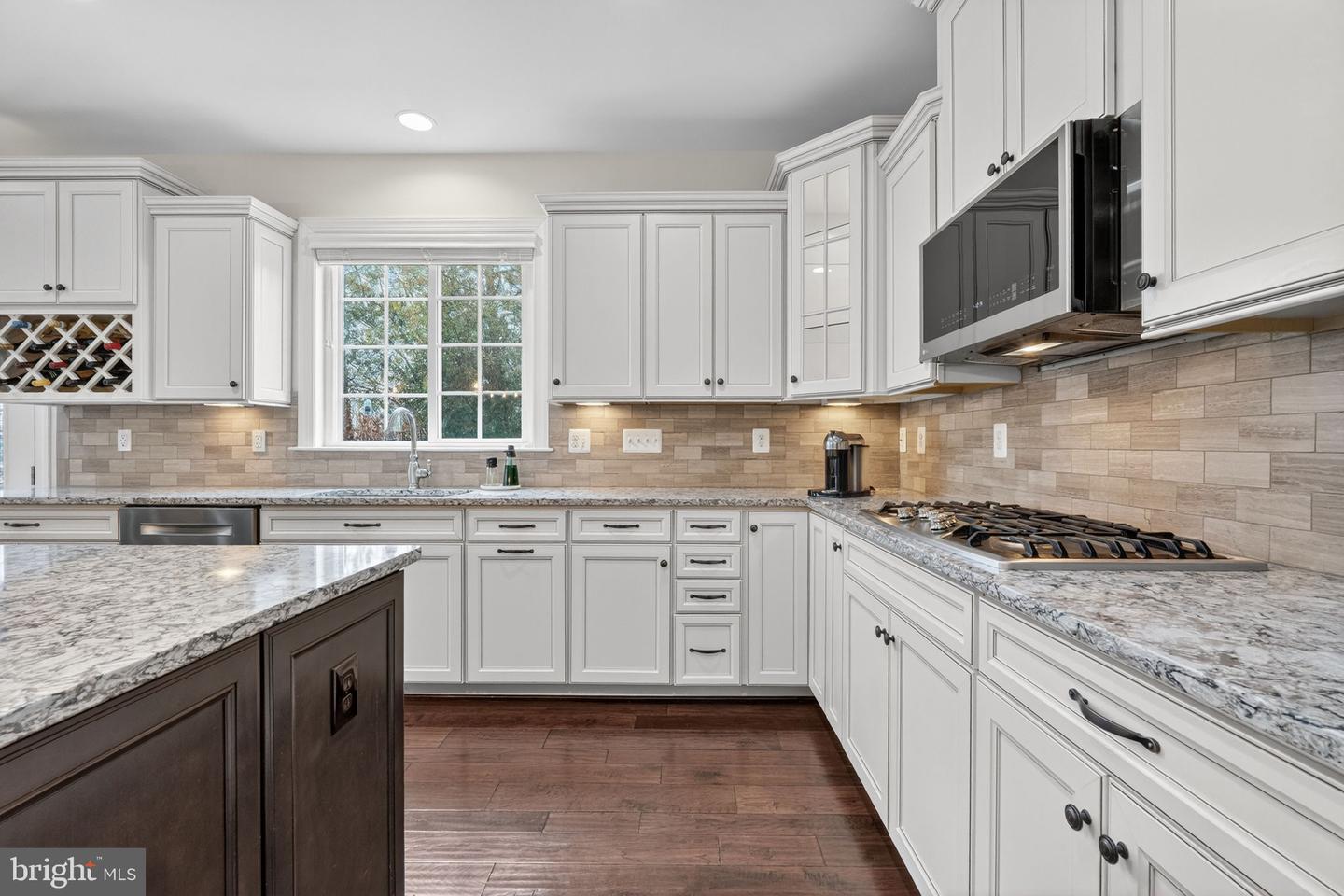 6628 JESSAMINE LN, ANNANDALE, Virginia 22003, 5 Bedrooms Bedrooms, ,4 BathroomsBathrooms,Residential,For sale,6628 JESSAMINE LN,VAFX2291304 MLS # VAFX2291304