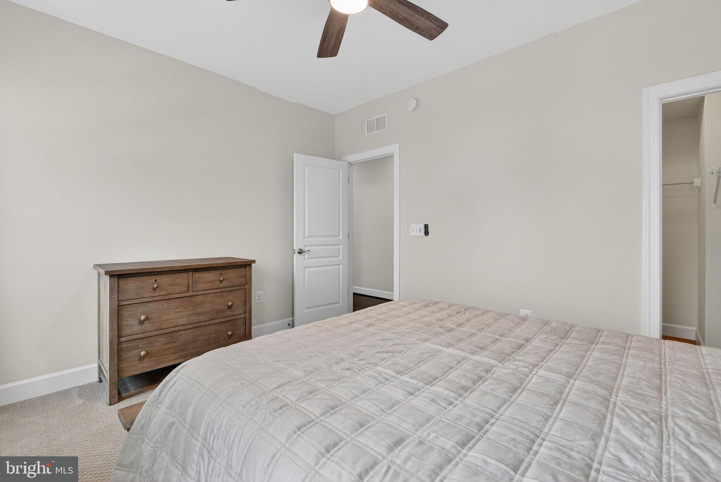 6628 JESSAMINE LN, ANNANDALE, Virginia 22003, 5 Bedrooms Bedrooms, ,4 BathroomsBathrooms,Residential,For sale,6628 JESSAMINE LN,VAFX2291304 MLS # VAFX2291304