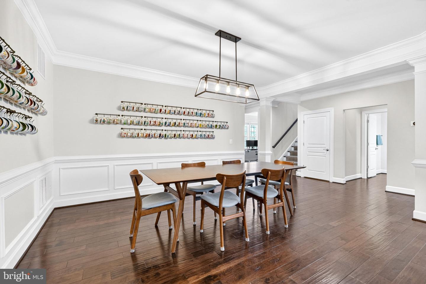 6628 JESSAMINE LN, ANNANDALE, Virginia 22003, 5 Bedrooms Bedrooms, ,4 BathroomsBathrooms,Residential,For sale,6628 JESSAMINE LN,VAFX2291304 MLS # VAFX2291304