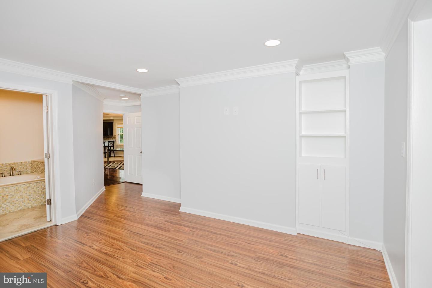 2177 CHAIN BRIDGE RD, VIENNA, Virginia 22182, 4 Bedrooms Bedrooms, ,3 BathroomsBathrooms,Residential,For sale,2177 CHAIN BRIDGE RD,VAFX2291316 MLS # VAFX2291316