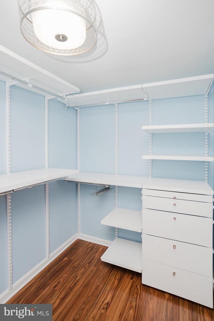 2177 CHAIN BRIDGE RD, VIENNA, Virginia 22182, 4 Bedrooms Bedrooms, ,3 BathroomsBathrooms,Residential,For sale,2177 CHAIN BRIDGE RD,VAFX2291316 MLS # VAFX2291316