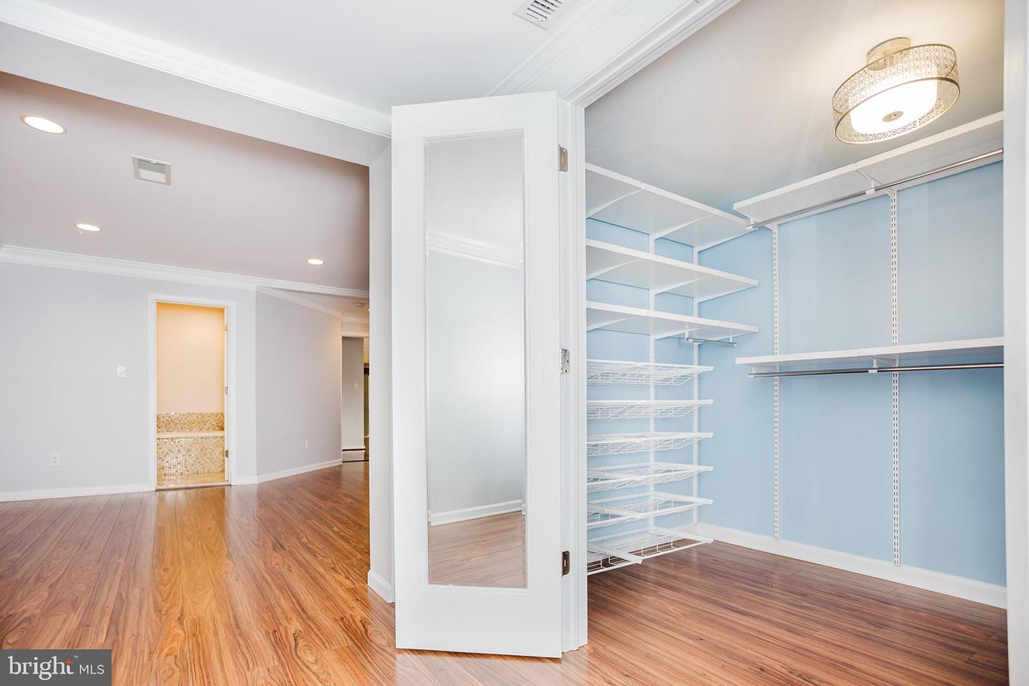 2177 CHAIN BRIDGE RD, VIENNA, Virginia 22182, 4 Bedrooms Bedrooms, ,3 BathroomsBathrooms,Residential,For sale,2177 CHAIN BRIDGE RD,VAFX2291316 MLS # VAFX2291316