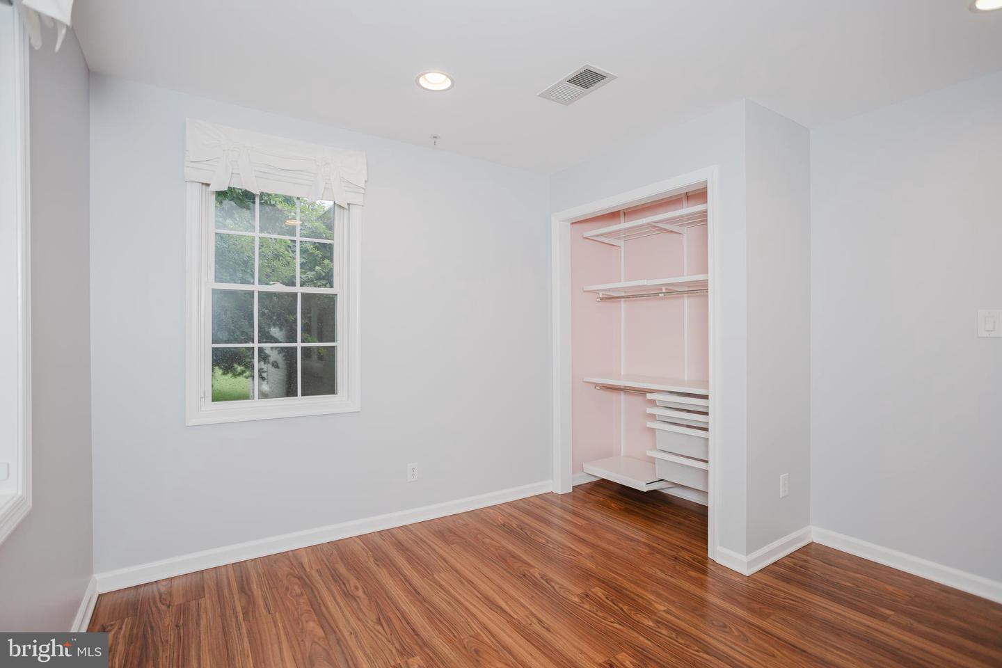 2177 CHAIN BRIDGE RD, VIENNA, Virginia 22182, 4 Bedrooms Bedrooms, ,3 BathroomsBathrooms,Residential,For sale,2177 CHAIN BRIDGE RD,VAFX2291316 MLS # VAFX2291316