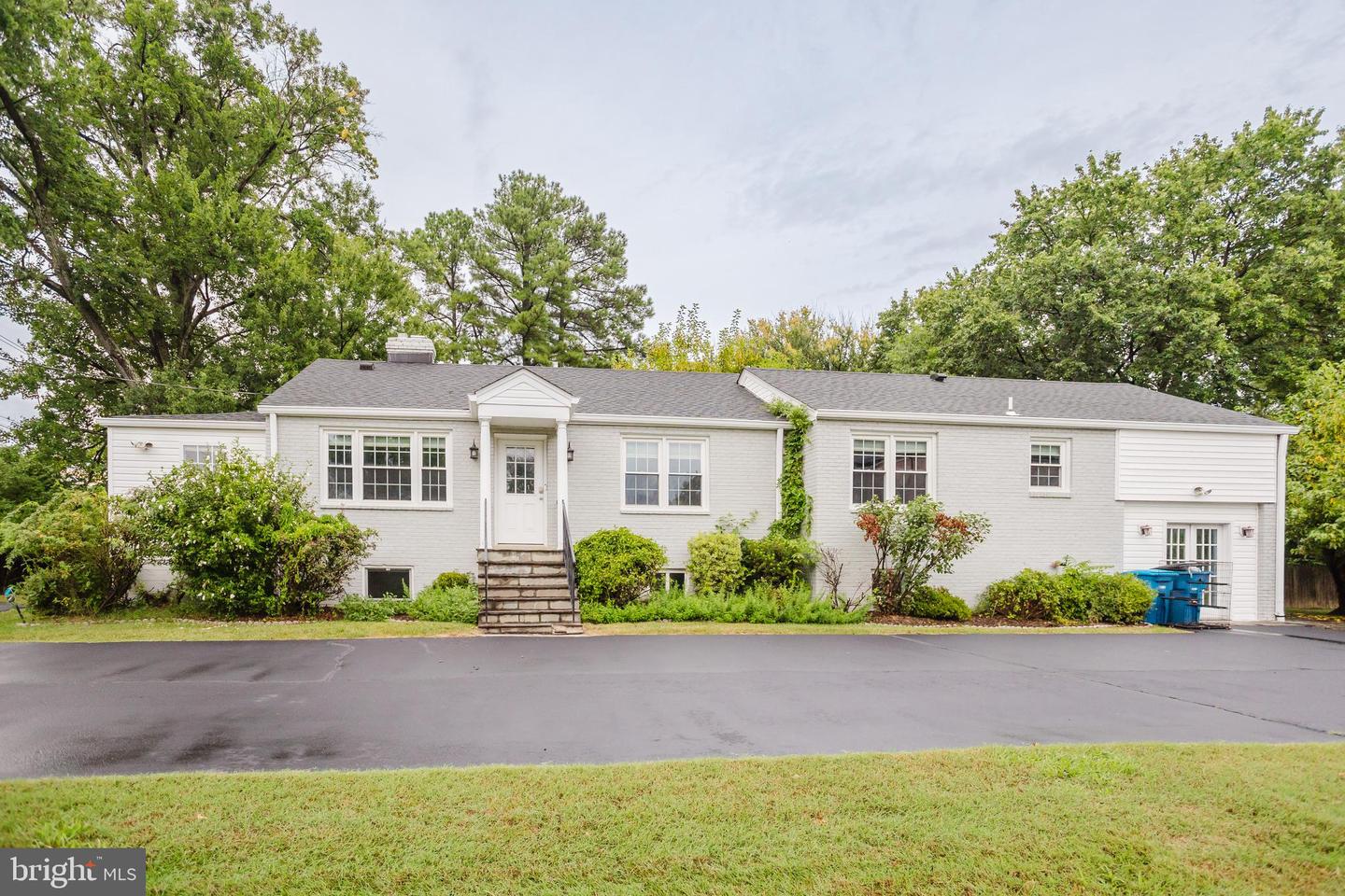 2177 CHAIN BRIDGE RD, VIENNA, Virginia 22182, 4 Bedrooms Bedrooms, ,3 BathroomsBathrooms,Residential,For sale,2177 CHAIN BRIDGE RD,VAFX2291316 MLS # VAFX2291316