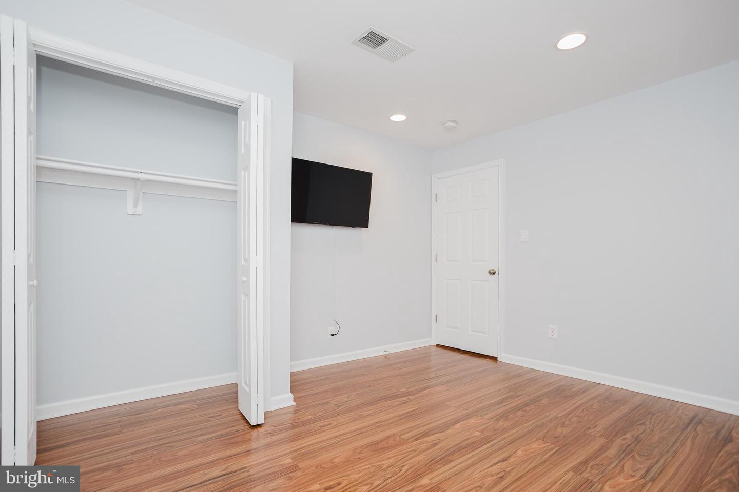 2177 CHAIN BRIDGE RD, VIENNA, Virginia 22182, 4 Bedrooms Bedrooms, ,3 BathroomsBathrooms,Residential,For sale,2177 CHAIN BRIDGE RD,VAFX2291316 MLS # VAFX2291316