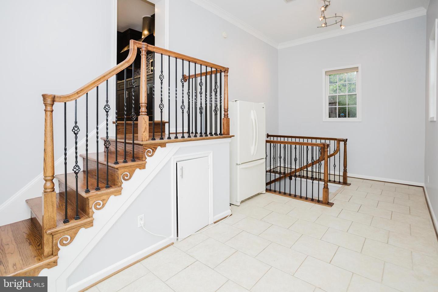 2177 CHAIN BRIDGE RD, VIENNA, Virginia 22182, 4 Bedrooms Bedrooms, ,3 BathroomsBathrooms,Residential,For sale,2177 CHAIN BRIDGE RD,VAFX2291316 MLS # VAFX2291316