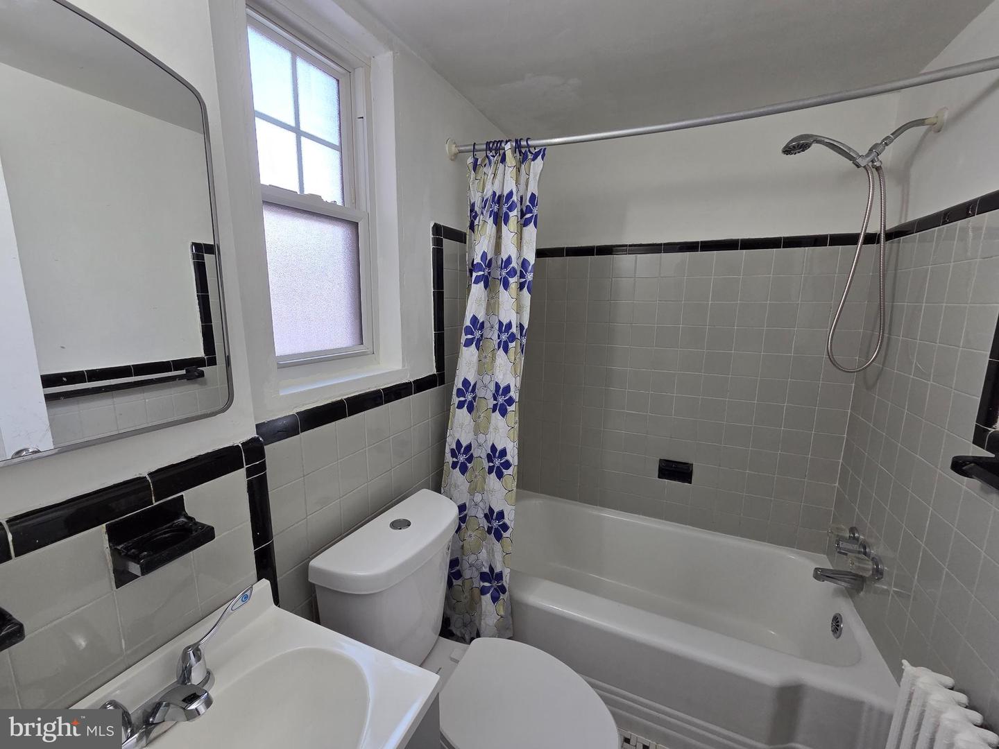 20 CHESAPEAKE ST SE #38, WASHINGTON, District Of Columbia 20032, 1 Bedroom Bedrooms, 2 Rooms Rooms,1 BathroomBathrooms,Residential,For sale,20 CHESAPEAKE ST SE #38,DCDC2246426 MLS # DCDC2246426