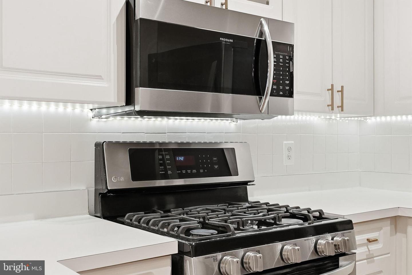 4656 LAWTON WAY, ALEXANDRIA, Virginia 22311, 1 Bedroom Bedrooms, 5 Rooms Rooms,1 BathroomBathrooms,Residential,For sale,4656 LAWTON WAY,VAAX2054228 MLS # VAAX2054228