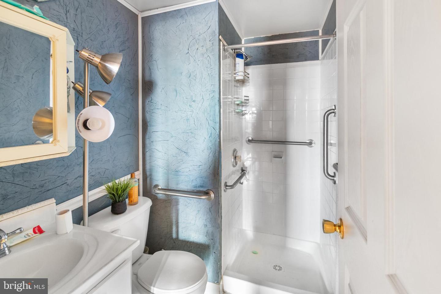 2619 DOUGLAS PL SE #302, WASHINGTON, District Of Columbia 20020, 2 Bedrooms Bedrooms, ,2 BathroomsBathrooms,Residential,For sale,2619 DOUGLAS PL SE #302,DCDC2246432 MLS # DCDC2246432