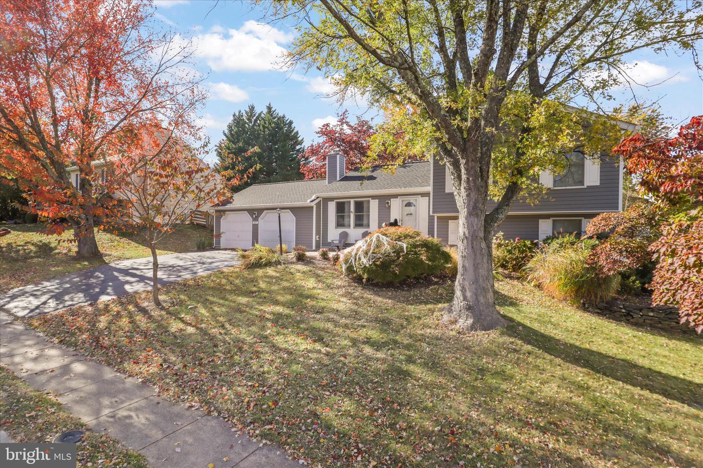 207 N LAURA ANNE DR, STERLING, Virginia 20164, 3 Bedrooms Bedrooms, ,3 BathroomsBathrooms,Residential,For sale,207 N LAURA ANNE DR,VALO2116026 MLS # VALO2116026